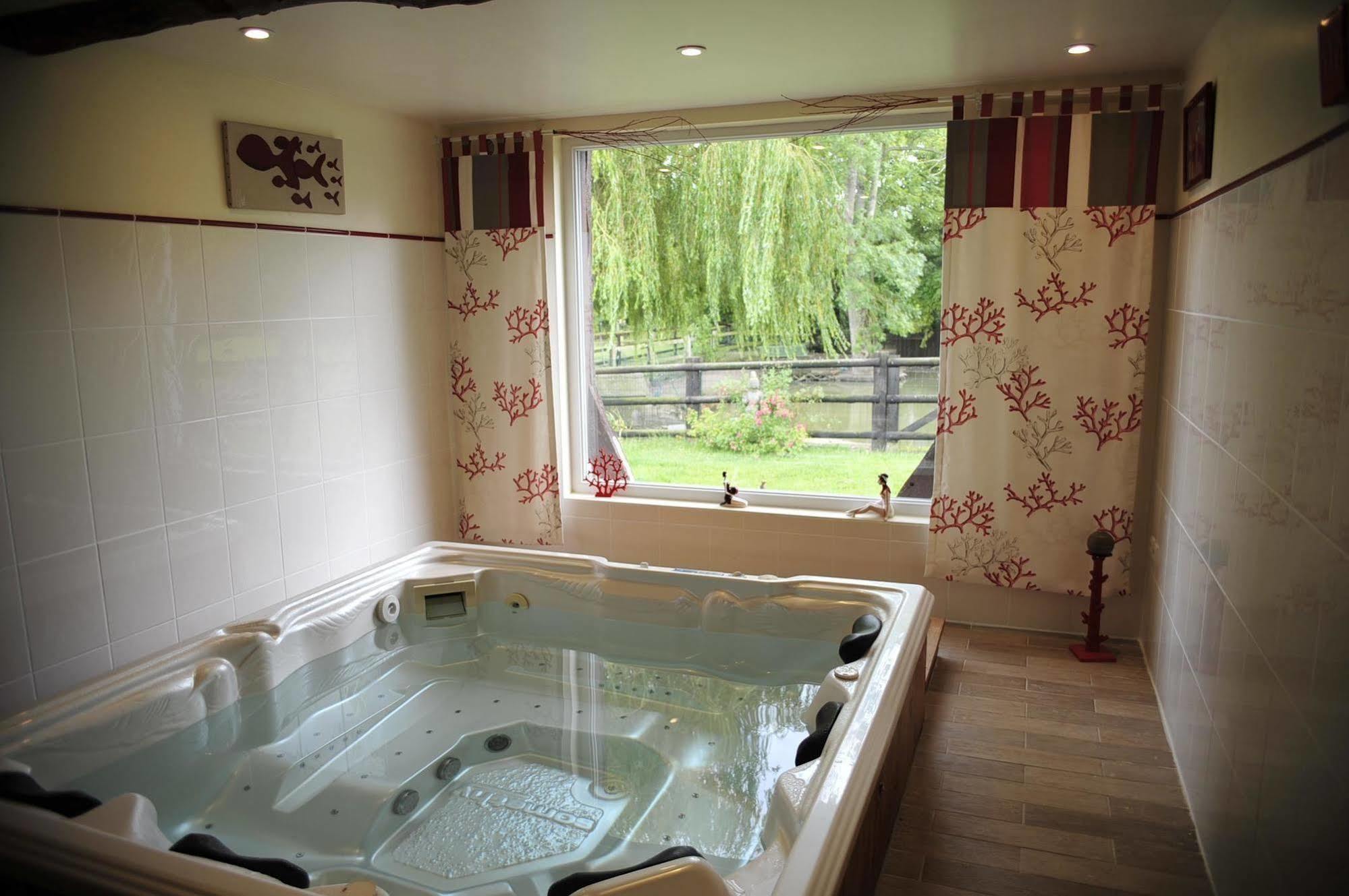 Domaine De La Mare Elan Hotel Periers-en-Auge ภายนอก รูปภาพ